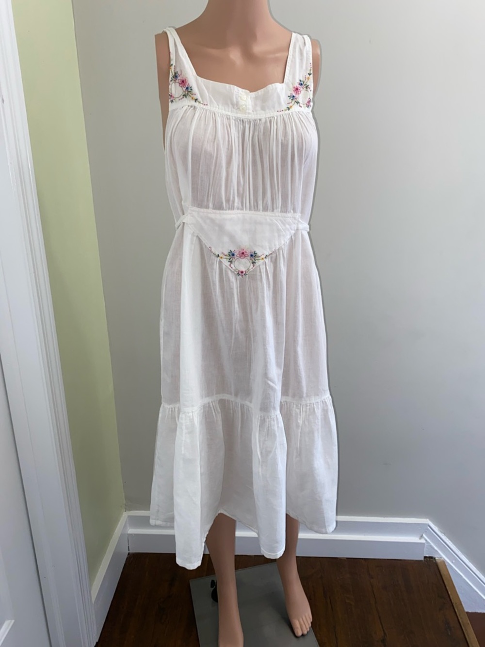 White Embroidered Sleeveless Cotton Dress